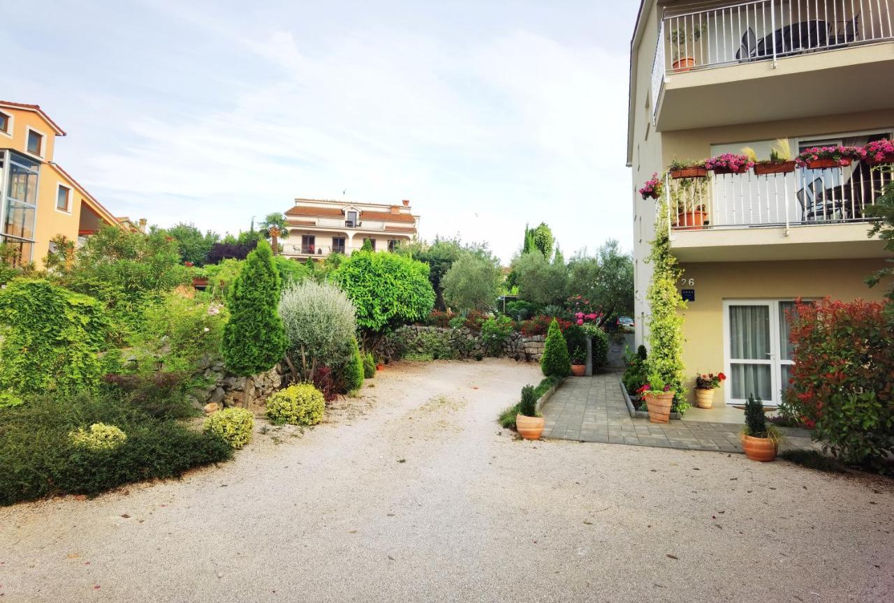 Valdesara Apartment Malinska Exterior foto